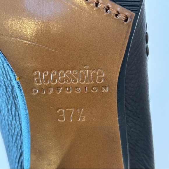 Accessoire Diffusion Paris Black Leather Block Heel Studded Pumps EU 37.5 US 7 - Picture 10 of 13